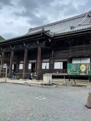 西教寺の本殿