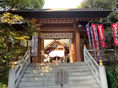 東京大神宮の山門・神門