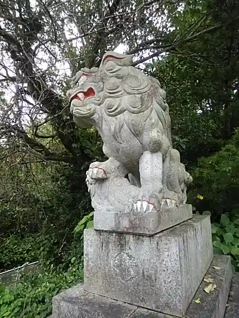 石母田 三吉神社の狛犬