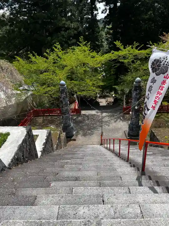 金櫻神社の{uncategorized: "未分類", other: "その他", undefined: "問題あり", building: "その他建物", grave: "お墓", sacred_gate: "鳥居", guardian: "狛犬", statue: "像", buddha: "仏像", history: "歴史", nature: "自然", garden: "庭園", animal: "動物", pagoda: "塔", temizu: "手水舎", mountain_gate: "山門・神門", sanctuary: "本殿・本堂", subordinate: "末社・摂社", art: "芸術", scenery: "景色", jizo: "地蔵", ema: "絵馬", goshuin: "御朱印", omikuji: "おみくじ", items: "授与品その他", amulet: "お守り", goshuincho: "御朱印帳", eats: "食事", festival: "お祭り", votive_dance: "神楽", shichigosan: "七五三参", wedding: "結婚式", experience: "体験その他", initially: "初詣", around: "周辺", anti_infection: "感染症対策"}