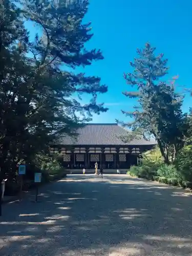 秋篠寺の本殿