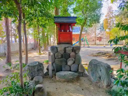 八王子社（安良町）の末社・摂社