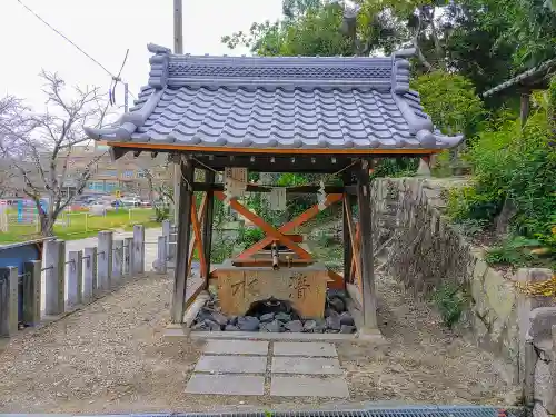 山口八幡社の手水