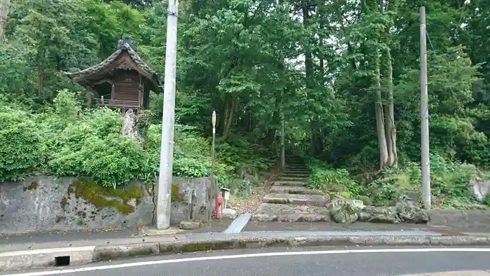 神明社の建物その他