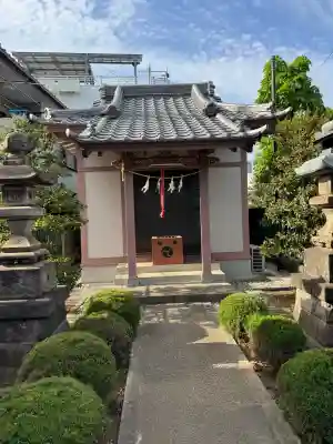 八雲神社の{uncategorized: "未分類", other: "その他", undefined: "問題あり", building: "その他建物", grave: "お墓", sacred_gate: "鳥居", guardian: "狛犬", statue: "像", buddha: "仏像", history: "歴史", nature: "自然", garden: "庭園", animal: "動物", pagoda: "塔", temizu: "手水舎", mountain_gate: "山門・神門", sanctuary: "本殿・本堂", subordinate: "末社・摂社", art: "芸術", scenery: "景色", jizo: "地蔵", ema: "絵馬", goshuin: "御朱印", omikuji: "おみくじ", items: "授与品その他", amulet: "お守り", goshuincho: "御朱印帳", eats: "食事", festival: "お祭り", votive_dance: "神楽", shichigosan: "七五三参", wedding: "結婚式", experience: "体験その他", initially: "初詣", around: "周辺", anti_infection: "感染症対策"}