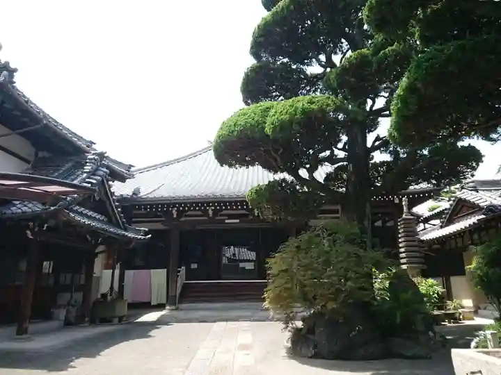 隨縁寺の本殿・本堂