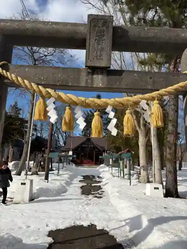 出雲神社の{uncategorized: "未分類", other: "その他", undefined: "問題あり", building: "その他建物", grave: "お墓", sacred_gate: "鳥居", guardian: "狛犬", statue: "像", buddha: "仏像", history: "歴史", nature: "自然", garden: "庭園", animal: "動物", pagoda: "塔", temizu: "手水舎", mountain_gate: "山門・神門", sanctuary: "本殿・本堂", subordinate: "末社・摂社", art: "芸術", scenery: "景色", jizo: "地蔵", ema: "絵馬", goshuin: "御朱印", omikuji: "おみくじ", items: "授与品その他", amulet: "お守り", goshuincho: "御朱印帳", eats: "食事", festival: "お祭り", votive_dance: "神楽", shichigosan: "七五三参", wedding: "結婚式", experience: "体験その他", initially: "初詣", around: "周辺", anti_infection: "感染症対策"}