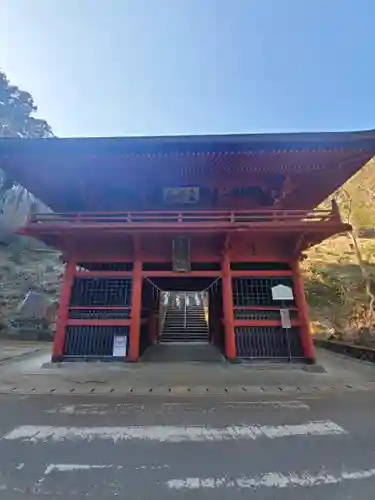 太平山神社の山門