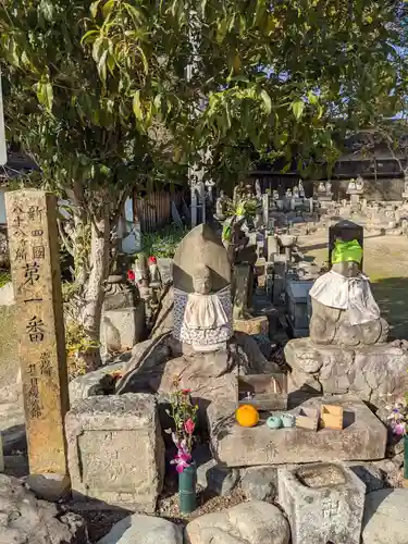 甚目寺の像