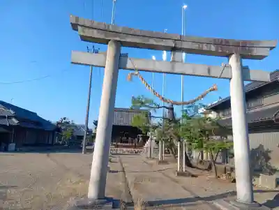 九所神社の{uncategorized: "未分類", other: "その他", undefined: "問題あり", building: "その他建物", grave: "お墓", sacred_gate: "鳥居", guardian: "狛犬", statue: "像", buddha: "仏像", history: "歴史", nature: "自然", garden: "庭園", animal: "動物", pagoda: "塔", temizu: "手水舎", mountain_gate: "山門・神門", sanctuary: "本殿・本堂", subordinate: "末社・摂社", art: "芸術", scenery: "景色", jizo: "地蔵", ema: "絵馬", goshuin: "御朱印", omikuji: "おみくじ", items: "授与品その他", amulet: "お守り", goshuincho: "御朱印帳", eats: "食事", festival: "お祭り", votive_dance: "神楽", shichigosan: "七五三参", wedding: "結婚式", experience: "体験その他", initially: "初詣", around: "周辺", anti_infection: "感染症対策"}