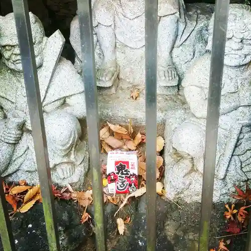 品川神社の像