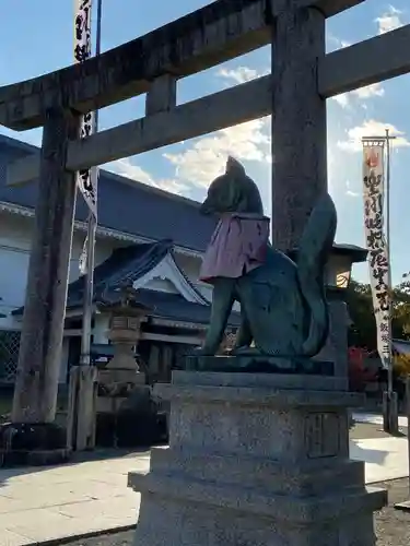 豊川閣　妙厳寺の鳥居