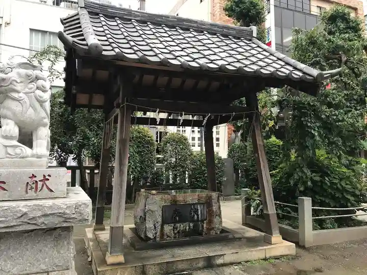 柏神社の手水舎
