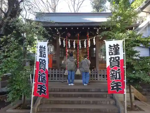 神明氷川神社の本殿