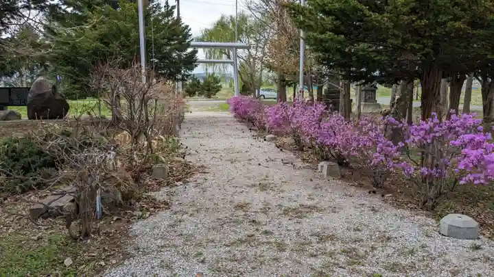 草分神社の庭園
