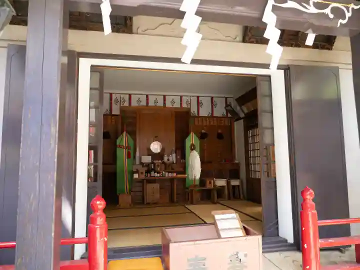 五柱稲荷神社の{uncategorized: "未分類", other: "その他", undefined: "問題あり", building: "その他建物", grave: "お墓", sacred_gate: "鳥居", guardian: "狛犬", statue: "像", buddha: "仏像", history: "歴史", nature: "自然", garden: "庭園", animal: "動物", pagoda: "塔", temizu: "手水舎", mountain_gate: "山門・神門", sanctuary: "本殿・本堂", subordinate: "末社・摂社", art: "芸術", scenery: "景色", jizo: "地蔵", ema: "絵馬", goshuin: "御朱印", omikuji: "おみくじ", items: "授与品その他", amulet: "お守り", goshuincho: "御朱印帳", eats: "食事", festival: "お祭り", votive_dance: "神楽", shichigosan: "七五三参", wedding: "結婚式", experience: "体験その他", initially: "初詣", around: "周辺", anti_infection: "感染症対策"}
