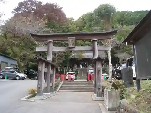高尾山麓氷川神社(東京都)