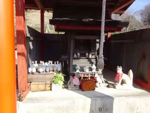 伊勢原 法泉寺の末社