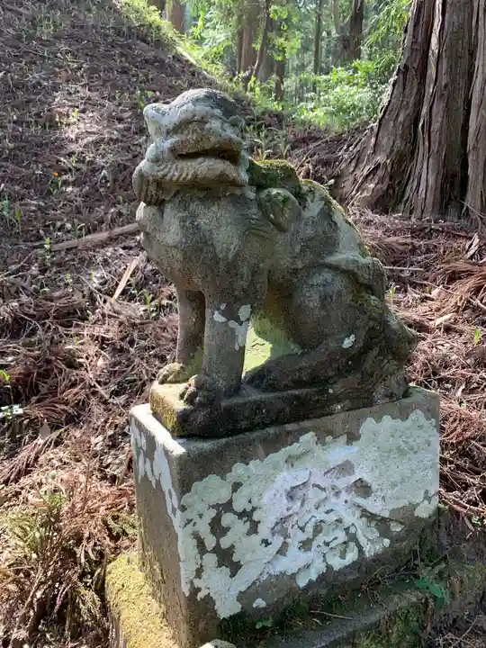 八幡神社の狛犬