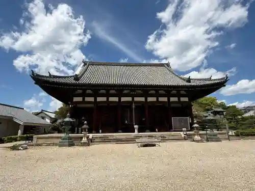 叡福寺の{uncategorized: "未分類", other: "その他", undefined: "問題あり", building: "その他建物", grave: "お墓", sacred_gate: "鳥居", guardian: "狛犬", statue: "像", buddha: "仏像", history: "歴史", nature: "自然", garden: "庭園", animal: "動物", pagoda: "塔", temizu: "手水舎", mountain_gate: "山門・神門", sanctuary: "本殿・本堂", subordinate: "末社・摂社", art: "芸術", scenery: "景色", jizo: "地蔵", ema: "絵馬", goshuin: "御朱印", omikuji: "おみくじ", items: "授与品その他", amulet: "お守り", goshuincho: "御朱印帳", eats: "食事", festival: "お祭り", votive_dance: "神楽", shichigosan: "七五三参", wedding: "結婚式", experience: "体験その他", initially: "初詣", around: "周辺", anti_infection: "感染症対策"}