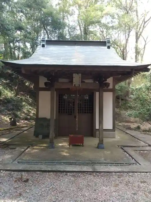 岩舟山高勝寺の建物その他