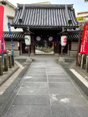 了徳院の山門・神門