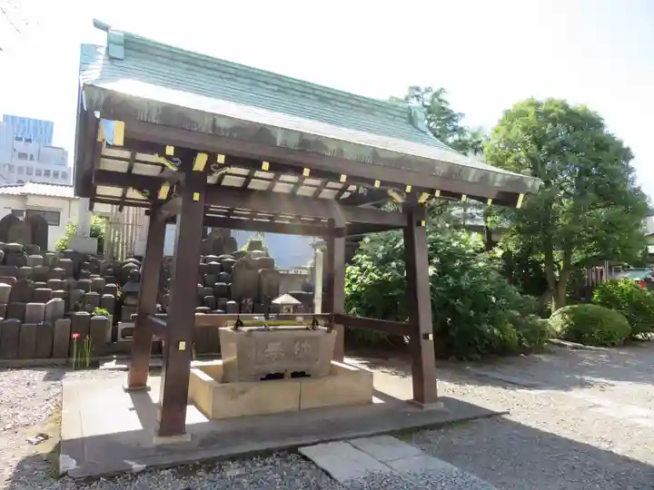 浄土宗南命山善光寺の手水舎