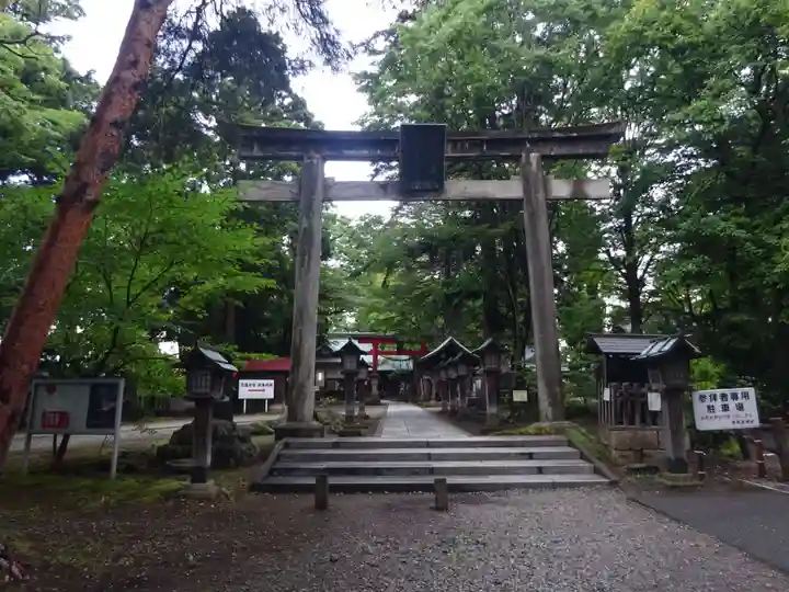 蠶養國神社の鳥居