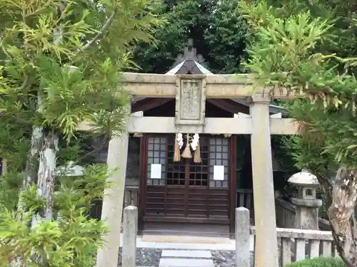 鶴羽根神社の鳥居