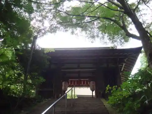 金剛輪寺の山門