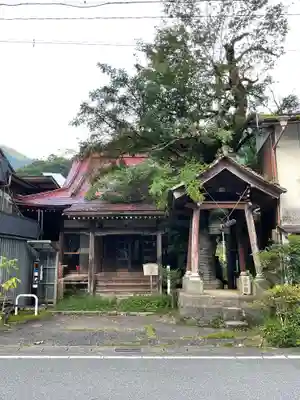 湯屋寺の本殿・本堂