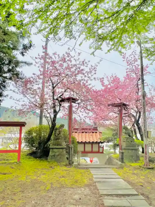 成田山安養寺の{uncategorized: "未分類", other: "その他", undefined: "問題あり", building: "その他建物", grave: "お墓", sacred_gate: "鳥居", guardian: "狛犬", statue: "像", buddha: "仏像", history: "歴史", nature: "自然", garden: "庭園", animal: "動物", pagoda: "塔", temizu: "手水舎", mountain_gate: "山門・神門", sanctuary: "本殿・本堂", subordinate: "末社・摂社", art: "芸術", scenery: "景色", jizo: "地蔵", ema: "絵馬", goshuin: "御朱印", omikuji: "おみくじ", items: "授与品その他", amulet: "お守り", goshuincho: "御朱印帳", eats: "食事", festival: "お祭り", votive_dance: "神楽", shichigosan: "七五三参", wedding: "結婚式", experience: "体験その他", initially: "初詣", around: "周辺", anti_infection: "感染症対策"}