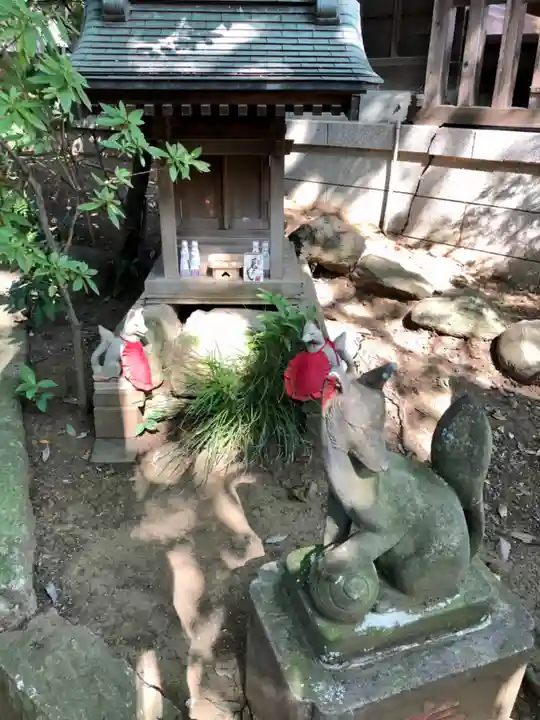 馬橋稲荷神社の末社・摂社