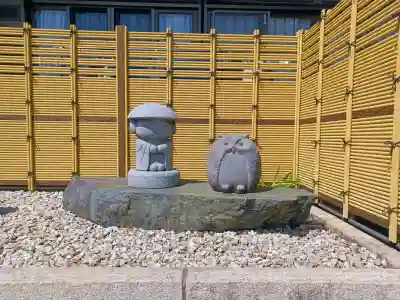全龍寺の{uncategorized: "未分類", other: "その他", undefined: "問題あり", building: "その他建物", grave: "お墓", sacred_gate: "鳥居", guardian: "狛犬", statue: "像", buddha: "仏像", history: "歴史", nature: "自然", garden: "庭園", animal: "動物", pagoda: "塔", temizu: "手水舎", mountain_gate: "山門・神門", sanctuary: "本殿・本堂", subordinate: "末社・摂社", art: "芸術", scenery: "景色", jizo: "地蔵", ema: "絵馬", goshuin: "御朱印", omikuji: "おみくじ", items: "授与品その他", amulet: "お守り", goshuincho: "御朱印帳", eats: "食事", festival: "お祭り", votive_dance: "神楽", shichigosan: "七五三参", wedding: "結婚式", experience: "体験その他", initially: "初詣", around: "周辺", anti_infection: "感染症対策"}