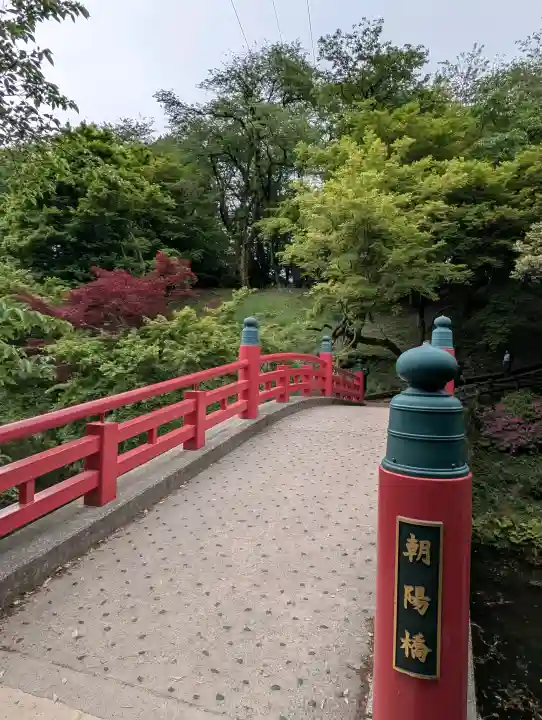 射水神社の{uncategorized: "未分類", other: "その他", undefined: "問題あり", building: "その他建物", grave: "お墓", sacred_gate: "鳥居", guardian: "狛犬", statue: "像", buddha: "仏像", history: "歴史", nature: "自然", garden: "庭園", animal: "動物", pagoda: "塔", temizu: "手水舎", mountain_gate: "山門・神門", sanctuary: "本殿・本堂", subordinate: "末社・摂社", art: "芸術", scenery: "景色", jizo: "地蔵", ema: "絵馬", goshuin: "御朱印", omikuji: "おみくじ", items: "授与品その他", amulet: "お守り", goshuincho: "御朱印帳", eats: "食事", festival: "お祭り", votive_dance: "神楽", shichigosan: "七五三参", wedding: "結婚式", experience: "体験その他", initially: "初詣", around: "周辺", anti_infection: "感染症対策"}