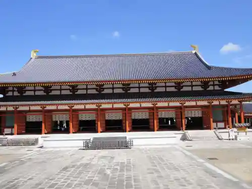 薬師寺の本殿・本堂