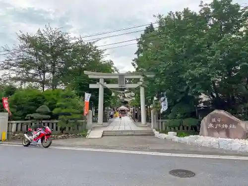 鎮守氷川神社の鳥居