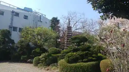 慶岸寺の庭園