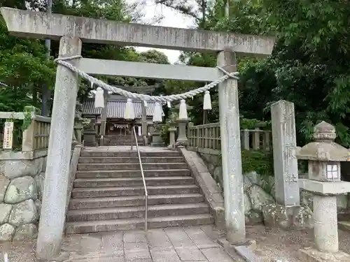 関神社の鳥居