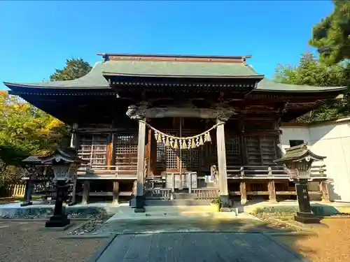 鳥屋神社の本殿