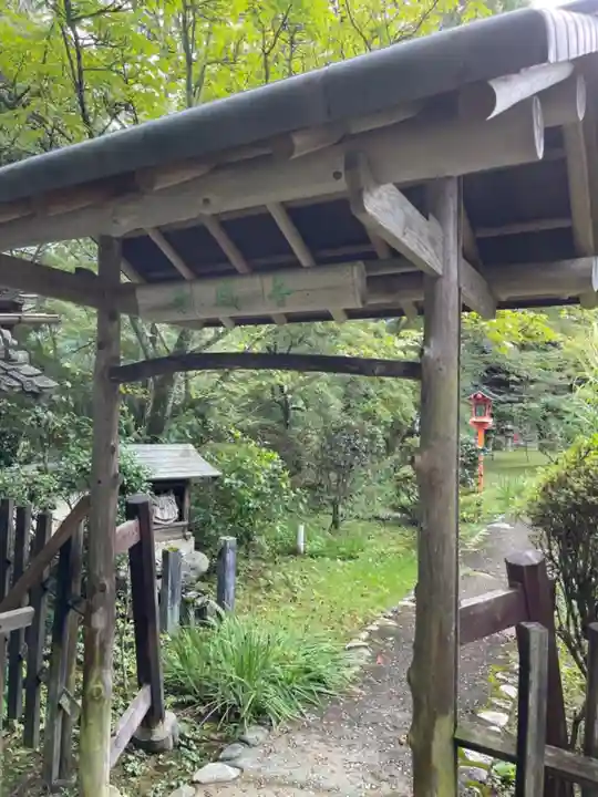 十輪寺の山門・神門