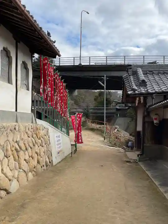 やきもち地蔵尊のその他建物