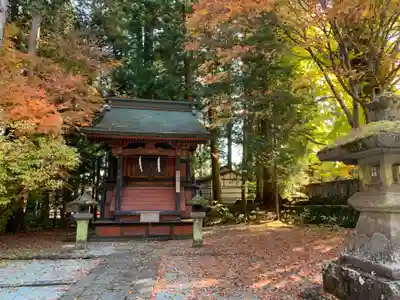 北口本宮冨士浅間神社の末社・摂社