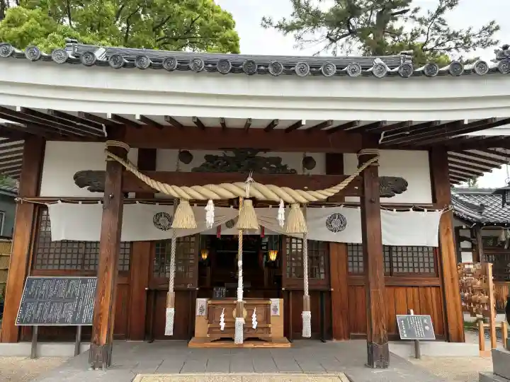 水堂須佐男神社の{uncategorized: "未分類", other: "その他", undefined: "問題あり", building: "その他建物", grave: "お墓", sacred_gate: "鳥居", guardian: "狛犬", statue: "像", buddha: "仏像", history: "歴史", nature: "自然", garden: "庭園", animal: "動物", pagoda: "塔", temizu: "手水舎", mountain_gate: "山門・神門", sanctuary: "本殿・本堂", subordinate: "末社・摂社", art: "芸術", scenery: "景色", jizo: "地蔵", ema: "絵馬", goshuin: "御朱印", omikuji: "おみくじ", items: "授与品その他", amulet: "お守り", goshuincho: "御朱印帳", eats: "食事", festival: "お祭り", votive_dance: "神楽", shichigosan: "七五三参", wedding: "結婚式", experience: "体験その他", initially: "初詣", around: "周辺", anti_infection: "感染症対策"}
