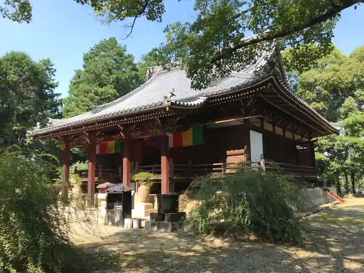 萩原寺の本殿・本堂