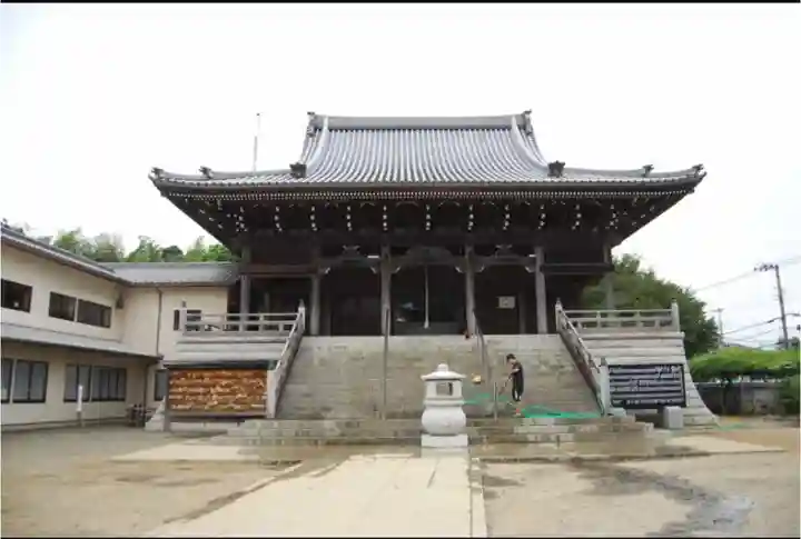 金蔵寺の本殿・本堂