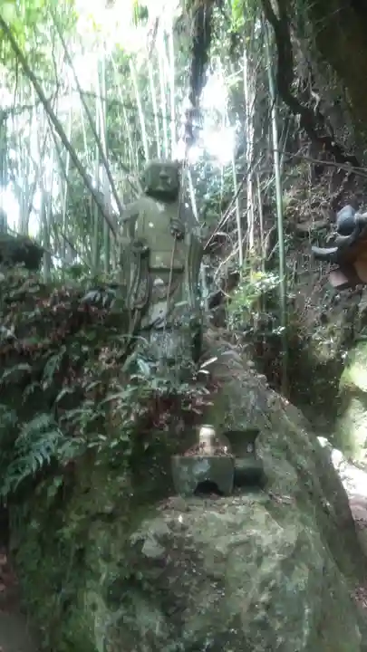 穴井戸観音のその他建物