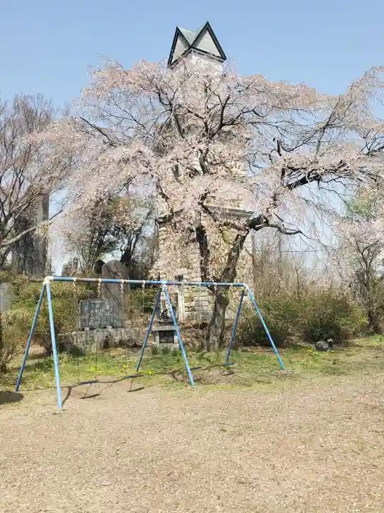 錦着山護国神社の自然