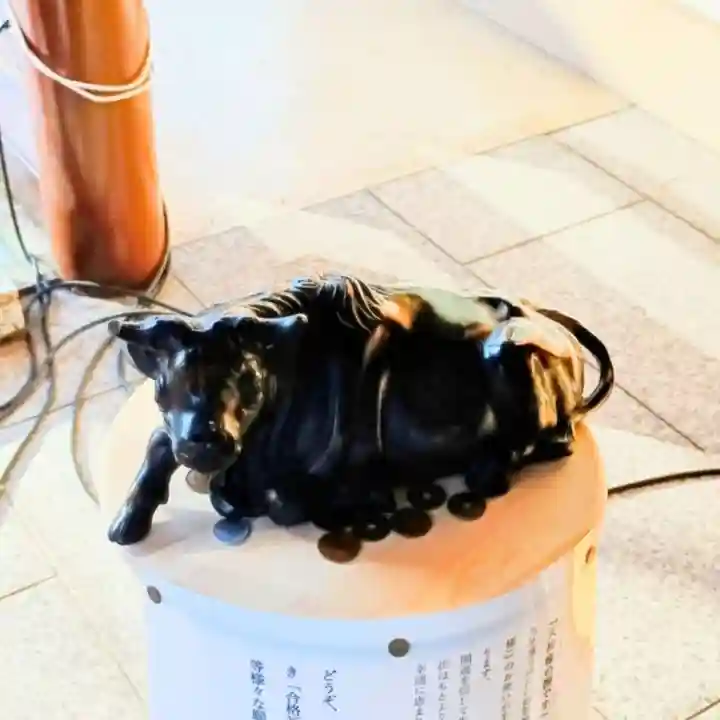 彌彦神社 (伊夜日子神社)の像