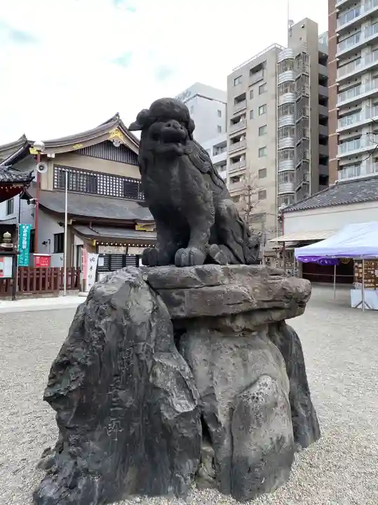 浅草神社の狛犬